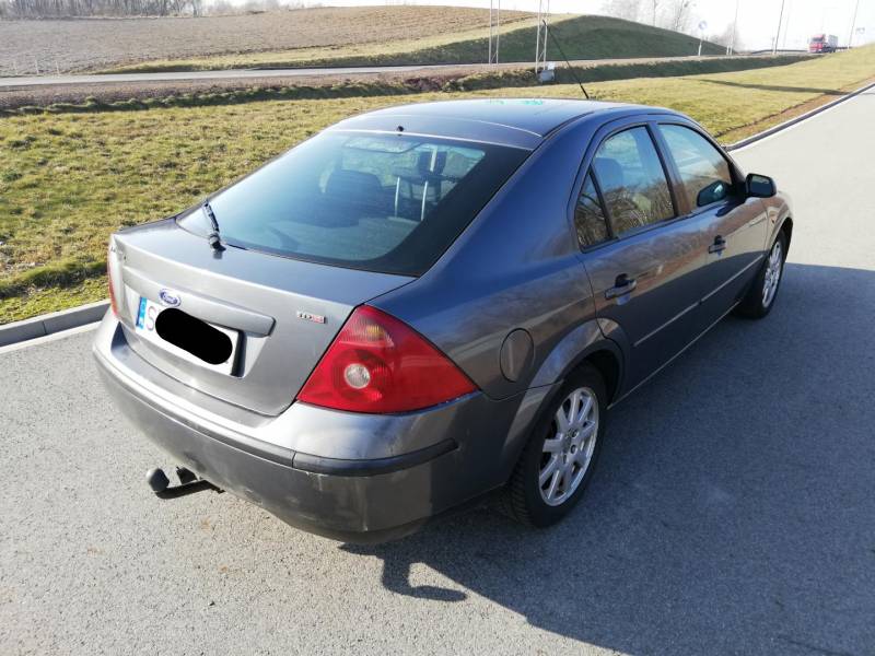 ox_ford-mondeo-mk3-20tdi-2003r