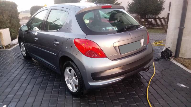 ox_peugeot-207-krajowy-drugi-wlasciciel-14-benzyna-climatronic