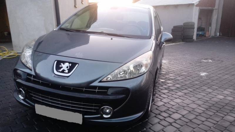 ox_peugeot-207-krajowy-drugi-wlasciciel-14-benzyna-climatronic