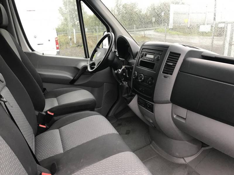 ox_vw-crafter-20-tdi-brygadowka-klima-tempomat-navi
