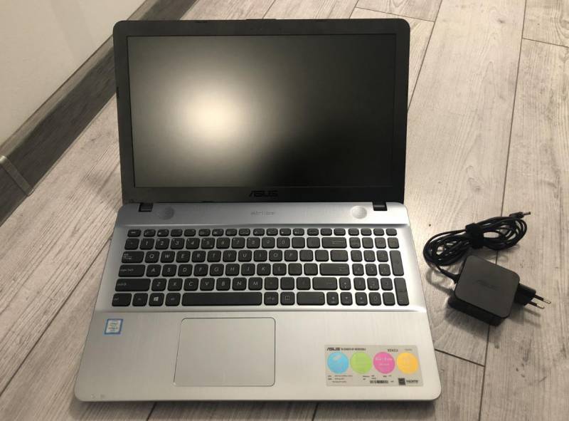 ox_laptop-asus-x541u-intel-i3-4gb-1tb-stan-idealny