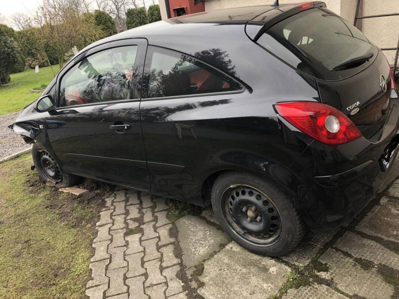 ox_opel-corsa-d-enjoy