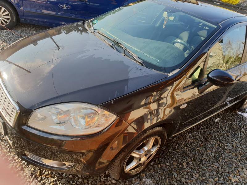 ox_fiat-linea-2007
