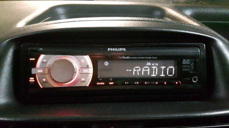 ox_radioodtwrzacz-mp3-z-usb-oraz-aux-firmy-philips
