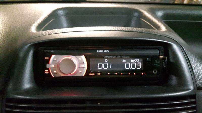 ox_radioodtwrzacz-mp3-z-usb-oraz-aux-firmy-philips