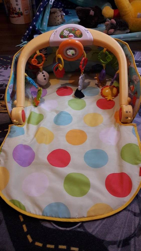 ox_mata-edukacyjna-fisher-price-autko