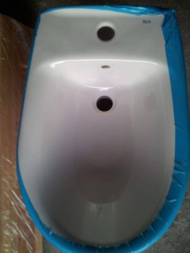 ox_sprzedam-bidet-nowy-roca