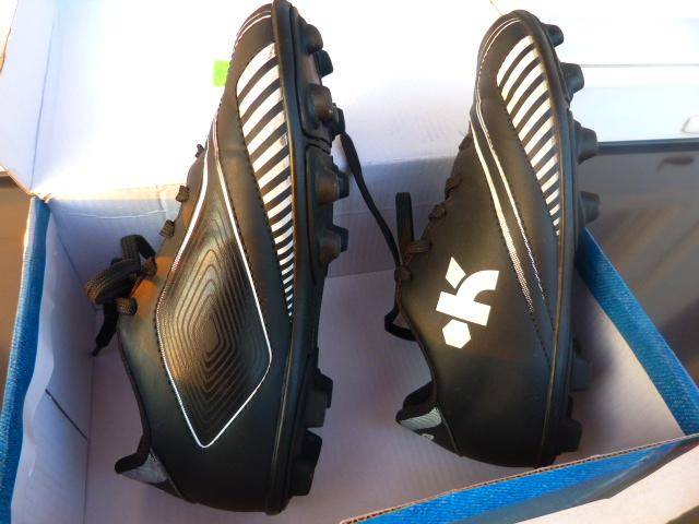 ox_nowe-buty-sportowe-kipista-korki-rozm-33