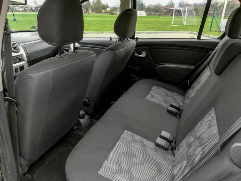 ox_dacia-sandero-14-mpi-gaz