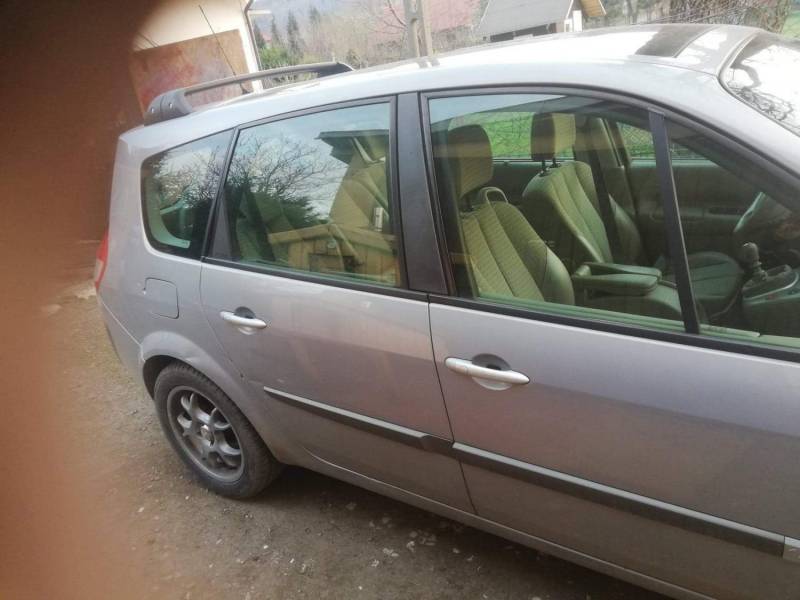 ox_renault-grande-scenic