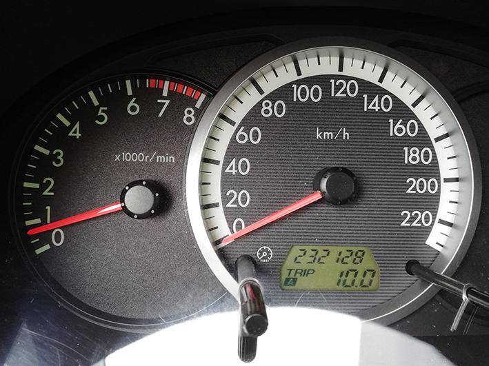 ox_mazda-5-18-benzyna-2008r