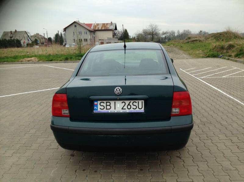 ox_sprzedam-vw-passat-19tdi-110km