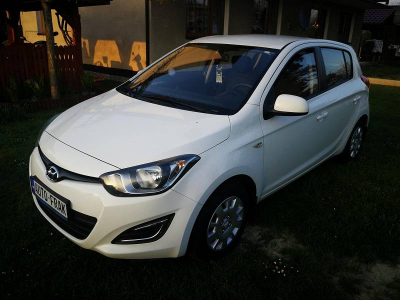 ox_hyundai-i20-krajowy-2014-doinwestowany-klima-8x-kola-bezwypadkowy-12b