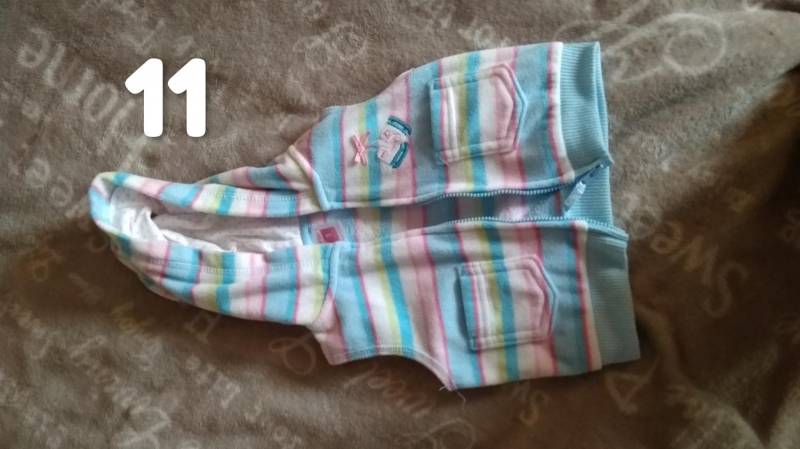 ox_ubranka-dzieciece-zestaw-62-68-uzywane-body-koszulki-spioszki-sukienki