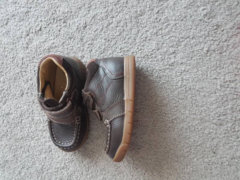 ox_buciki-ze-skorki-clarks-rozmiar-23