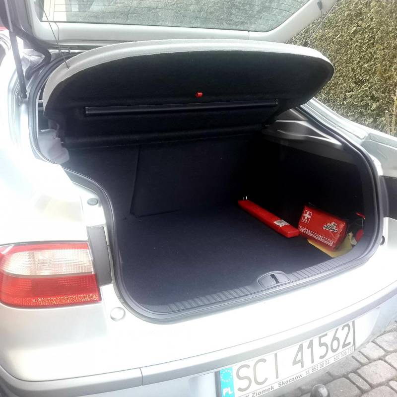 ox_renault-laguna-2005-19dci