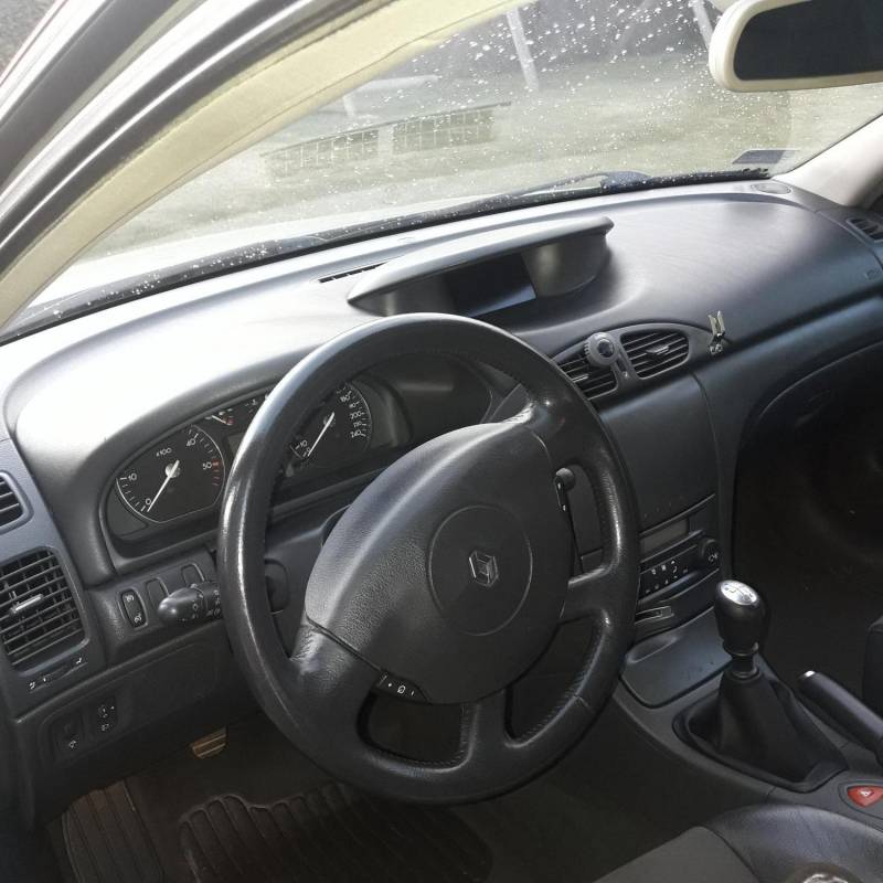 ox_renault-laguna-2005-19dci