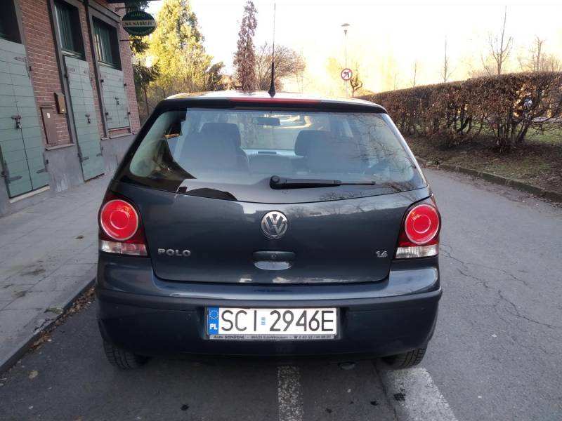 ox_vw-polo-14-benz-80km-wersja-tour-climatempomatparktronic-itp