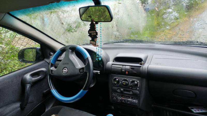 ox_sprzedam-opel-corsa-2000r-cena-2500
