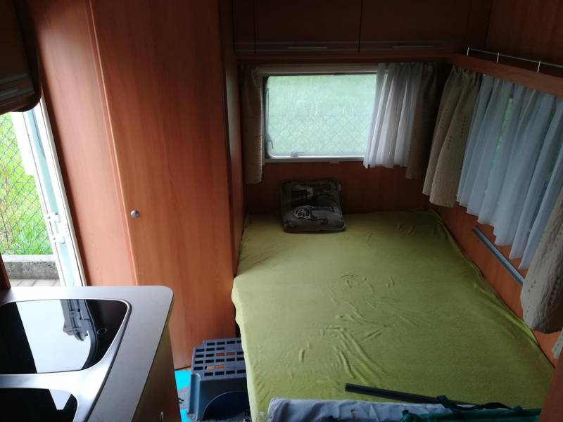 ox_przyczepa-kempingowa-caravelair-rubis-390-r-2011