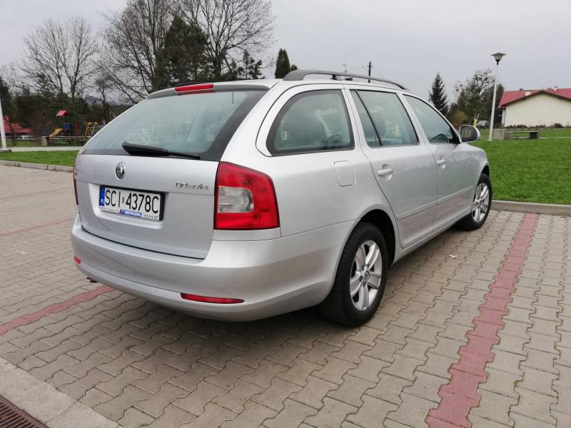 ox_skoda-octavia-19-tdi-77kw-ambition-bezwypadkowy