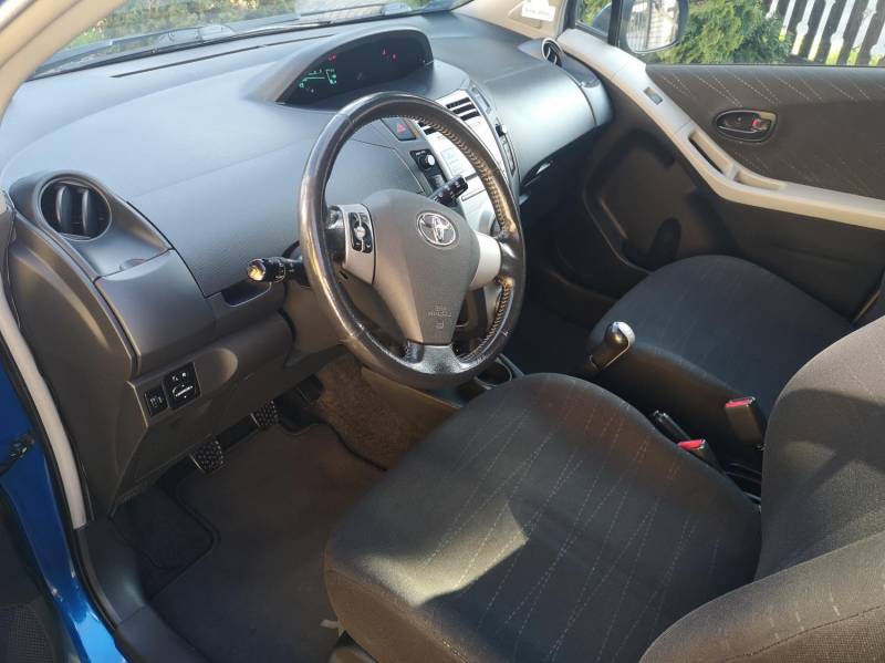 ox_toyota-yaris-ii-10-2006r