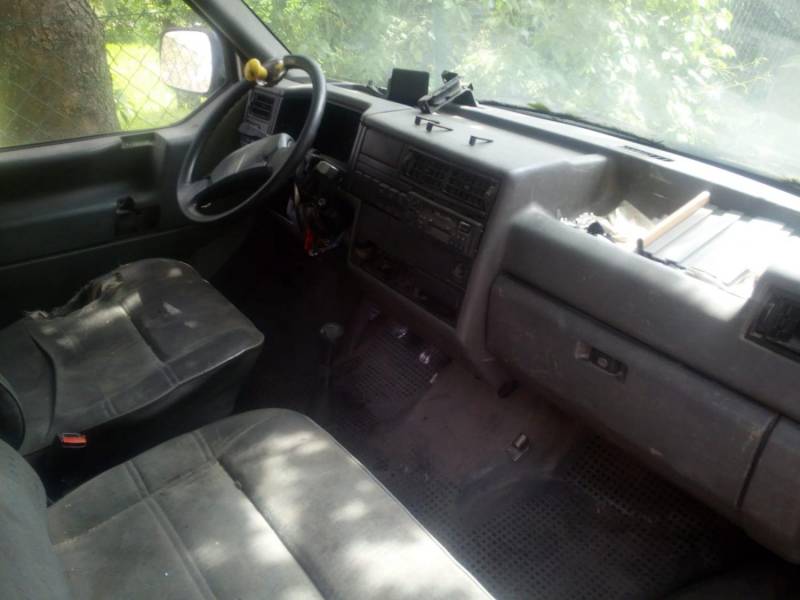 ox_sprzedam-vw-t-4-1995r-24d-max-dlugi-max-wysoki-karetka