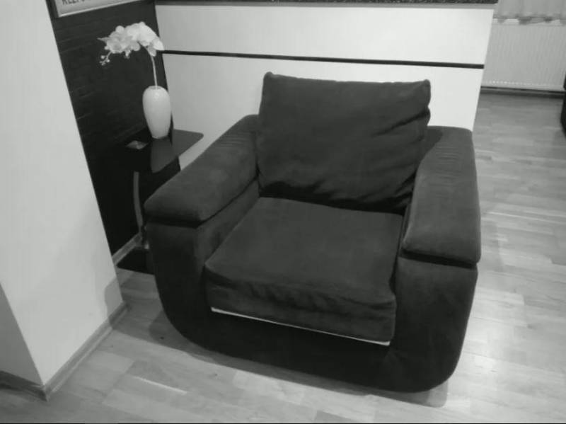 ox_wygodny-fotel-firmy-soho-zakupiony-w-agacie-o-wymiarach-100x90x80-cm