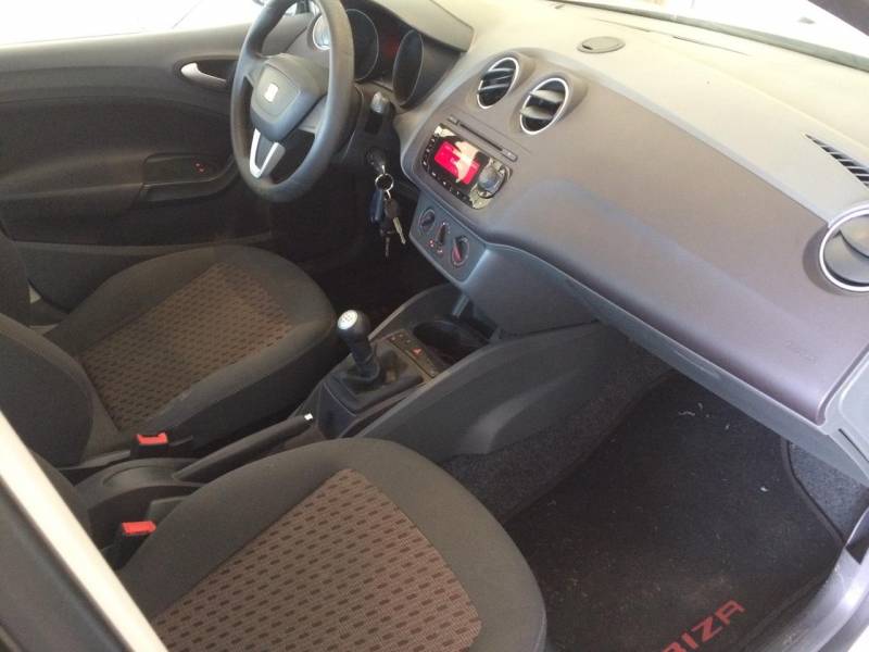ox_seat-ibiza-14-benzyna-2010-r-klimatyzacja-122-tys-km