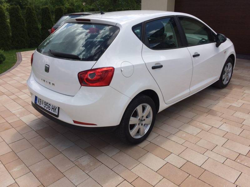 ox_seat-ibiza-2010-rok-12-benzyna-klimatyzacja-122tyskm