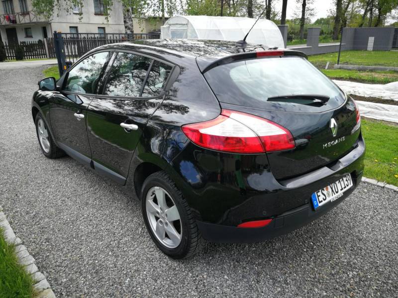 ox_renault-megan-16-benzyna-2011r-121tys-km-navi-klima-nowe-opony