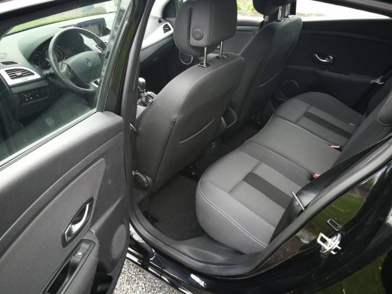 ox_renault-megan-16-benzyna-2011r-121tys-km-navi-klima-nowe-opony