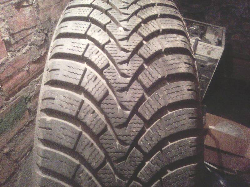 ox_opony-zimowe-po-jednym-sezonie-r15-18565-falken
