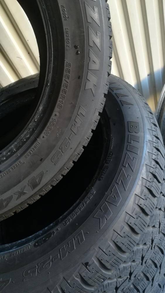 ox_blizzak-bridgestone-25555-r18-ms-4x4