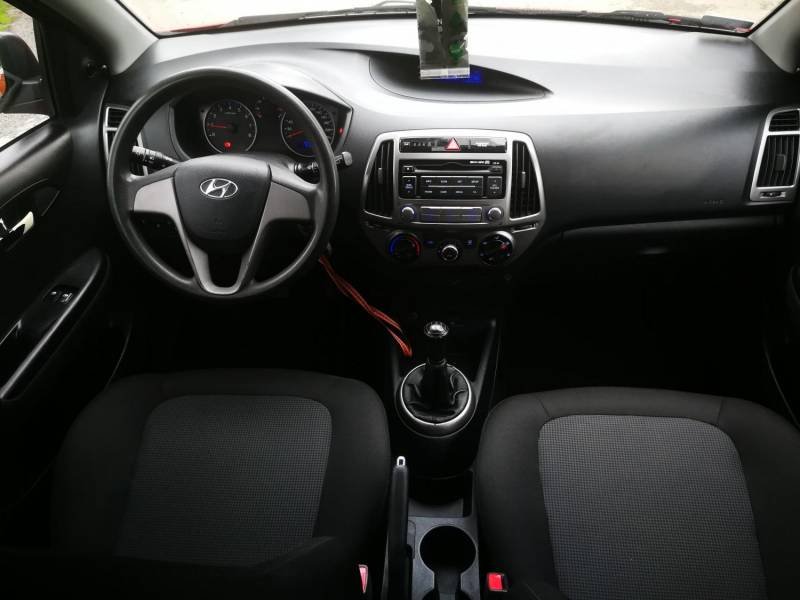 ox_okazja-hyundai-i20-krajowy-2013r-klima-nowe-klocki-tarcze-olej
