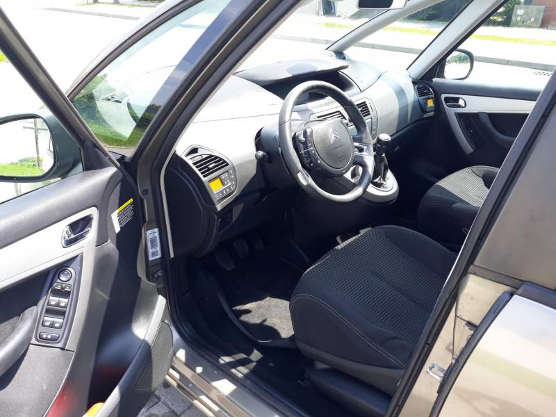 ox_citroen-c4-picasso-16-hdi-2010r