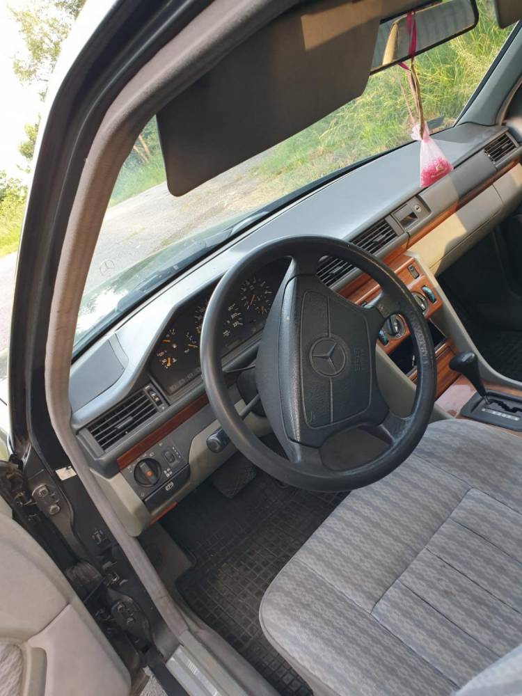 ox_mercedes-w124-30-diesel-1993