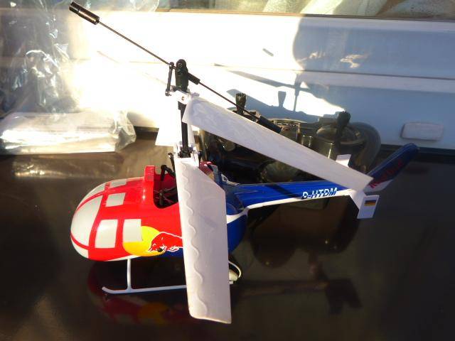 ox_helikopter-blade-red-bull-bo-105-cb-cx-rtf