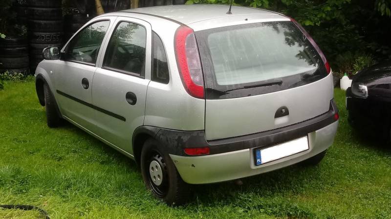 ox_opel-corsa-c-2001r-wspomaganie-kierownicy-12benzyna