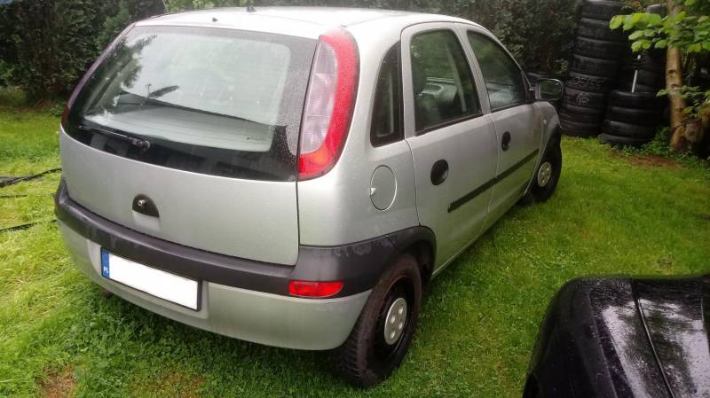 ox_opel-corsa-c-2001r-wspomaganie-kierownicy-12benzyna