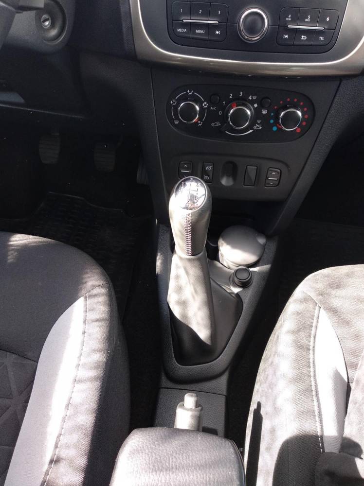 ox_sprzedam-samochod-dacia-sandero-stepway-2015r-898cm3-66kw90km