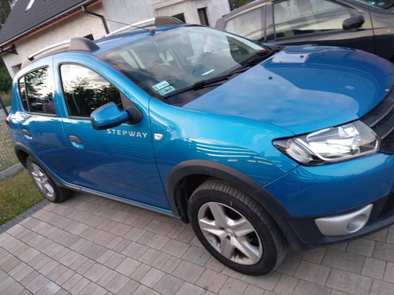 ox_sprzedam-samochod-dacia-sandero-stepway-2015r-898cm3-66kw90km