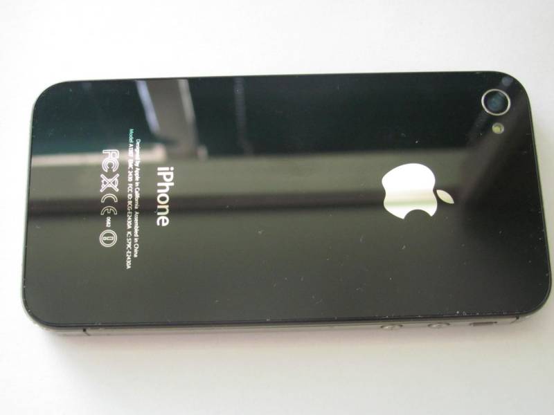 ox_iphone-4s-8gb-czarny