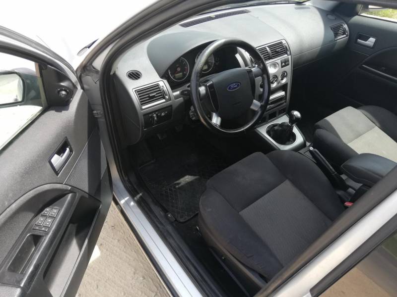 ox_ford-mondeo-kombi-18-klima