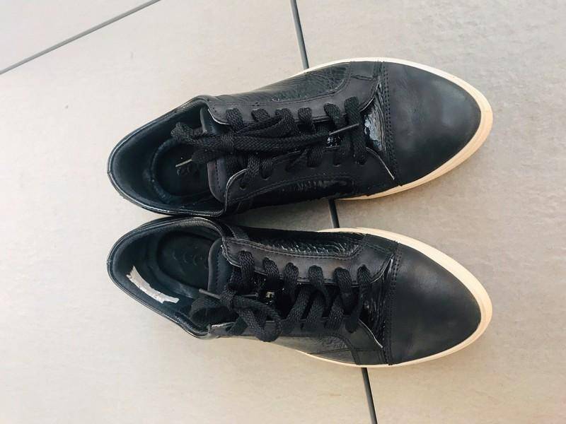 ox_skorzane-adidasy-ecco