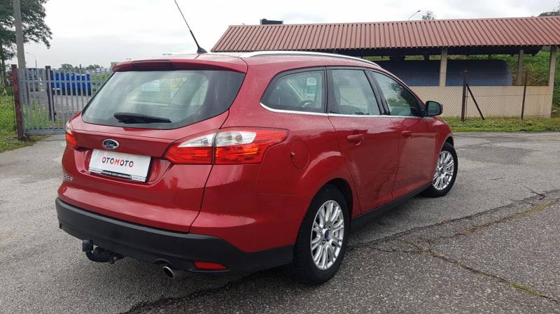 ox_ford-focus-20-tdci-140km-kombi-i-wl-tempomat-klimatronic-2011r