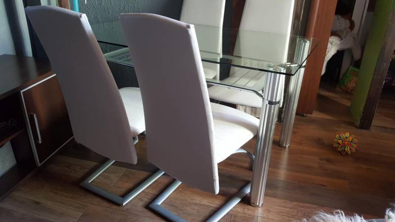 ox_stol-szklany-z-krzeslami