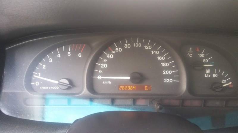 ox_sprzedam-opel-vectra-20-dti