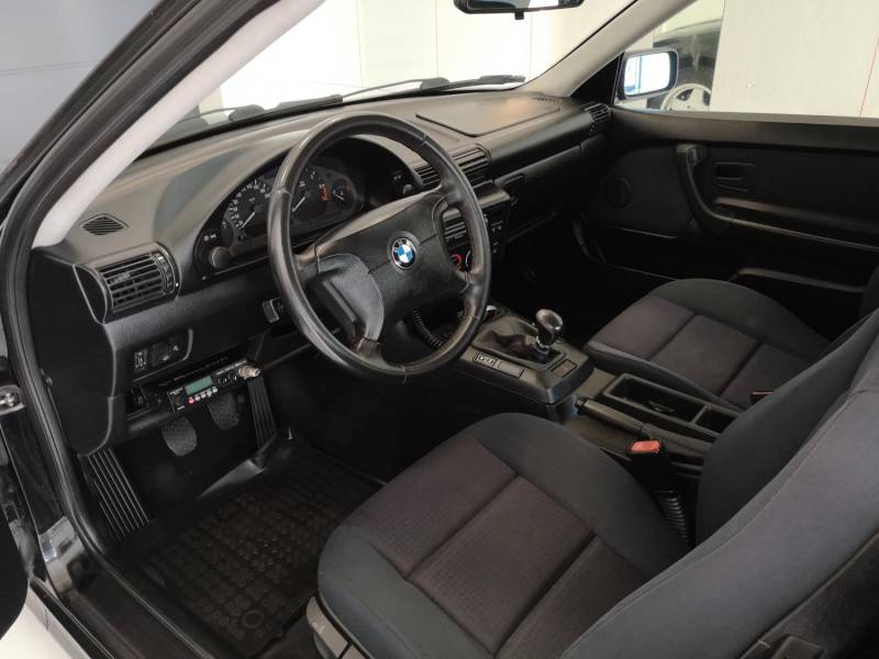 ox_bmw-e36-compact-unikat