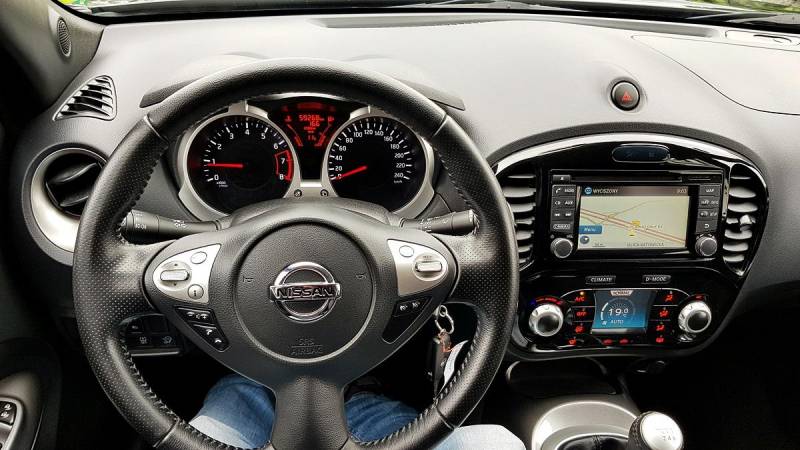 ox_nissan-juke-acenta-2015-4x2-12-116km-euro-6-jak-nowy-oryginal-100